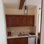 Apartment Lakis Court *