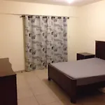 Lakis Court Apartment *