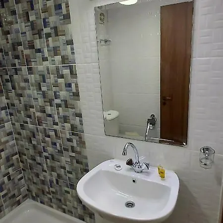 Lakis Court * ラルナカ