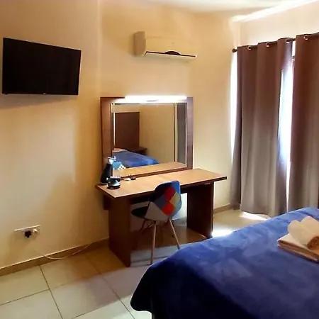 Lakis Court Appartement