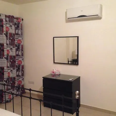 Lakis Court Appartement *