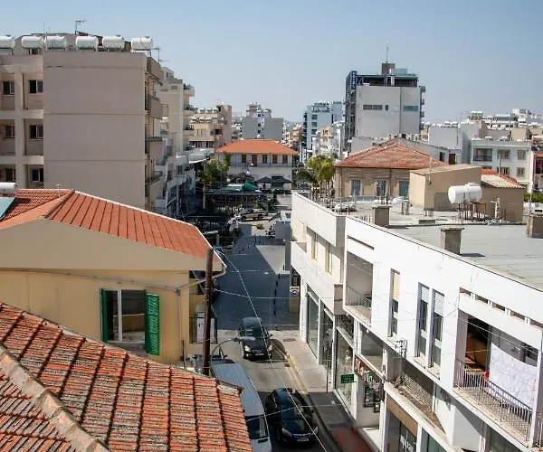 Apartment Lakis Court *