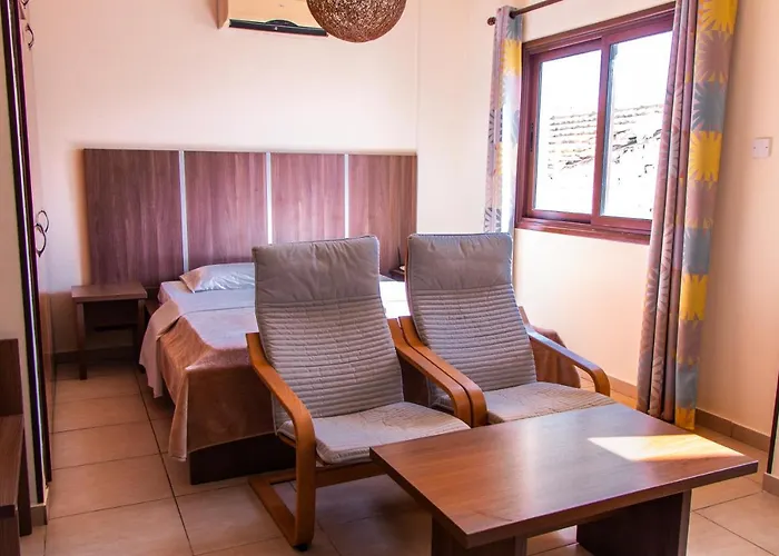 Lakis Court * Larnaca